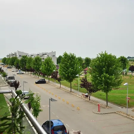 Apartmán Caella Airport & Therme Bukurešť